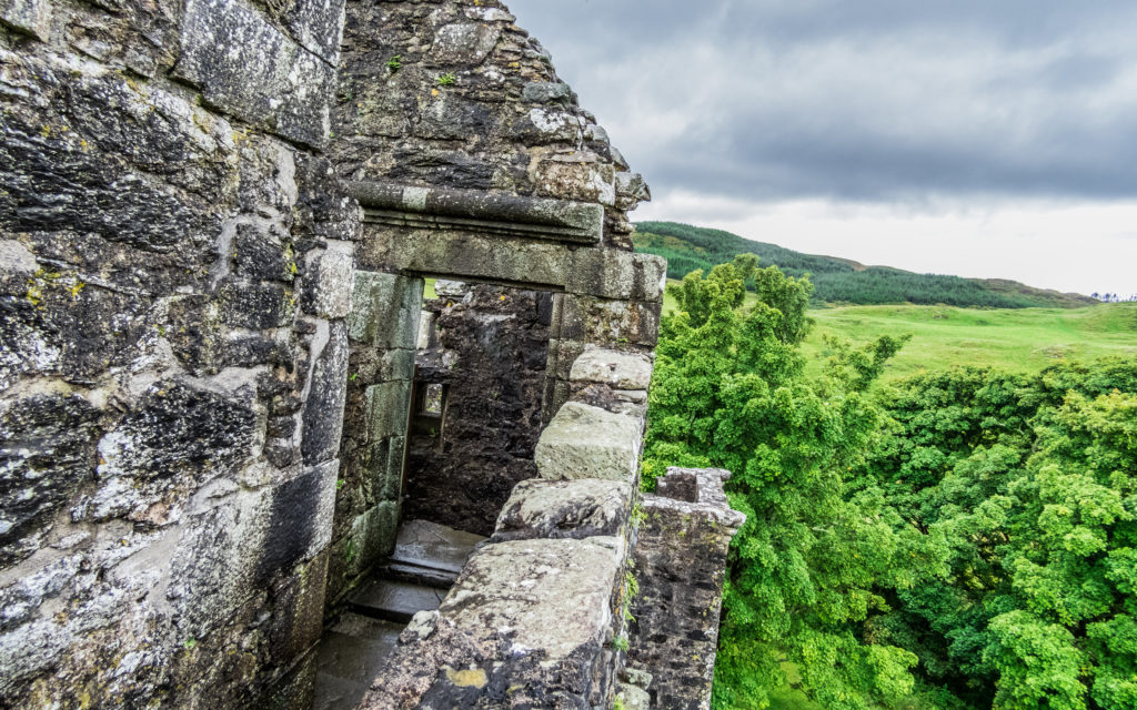 Exploring Carnasserie Castle, Scotland with Louise Connolly