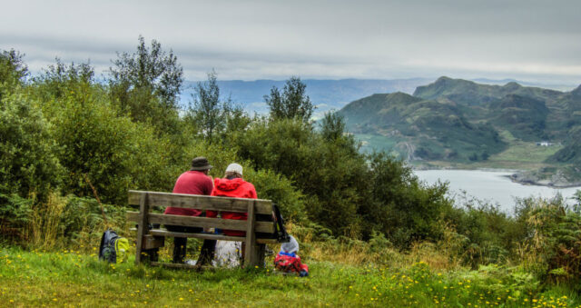 A random couple eating lunch on our Castle Dounie, Scotland hike