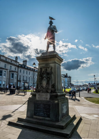 Captain Cook memorial - hats off to you sir for "discovering" the tropical paradise Terra Australis Incognita